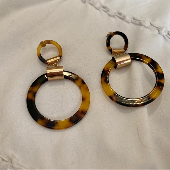Tortoise Shell Earrings - Picture 1 of 2
